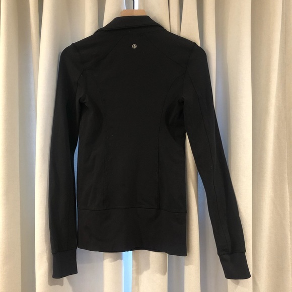 LULULEMON full zip jacket Size 4Color: Black - Picture 5 of 5